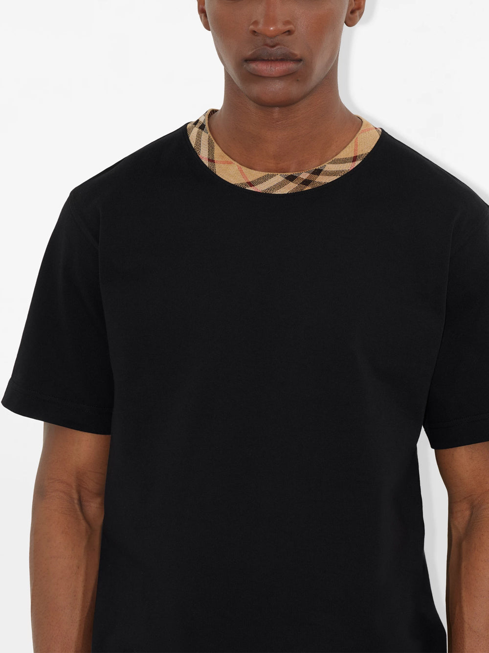 BURBERRY T-SHIRT 81101011