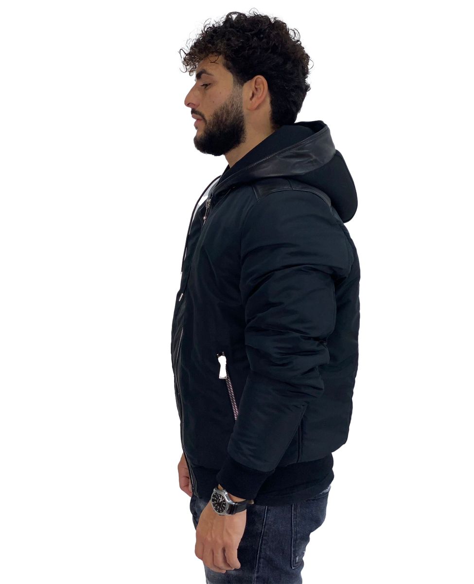 YES LONDON BOMBER XG5119