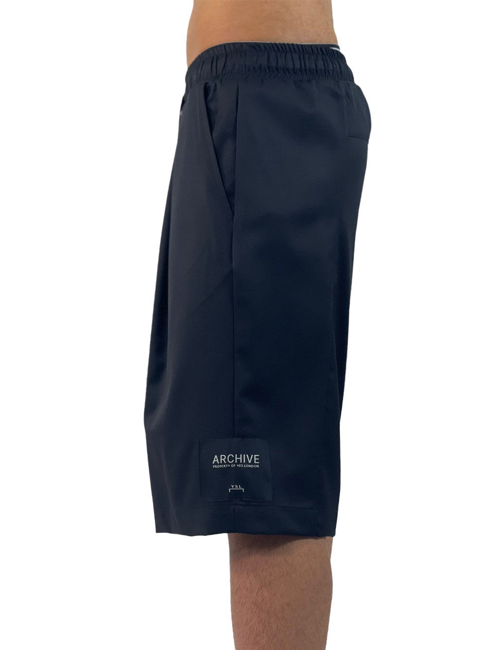 YES LONDON BERMUDA XS4137