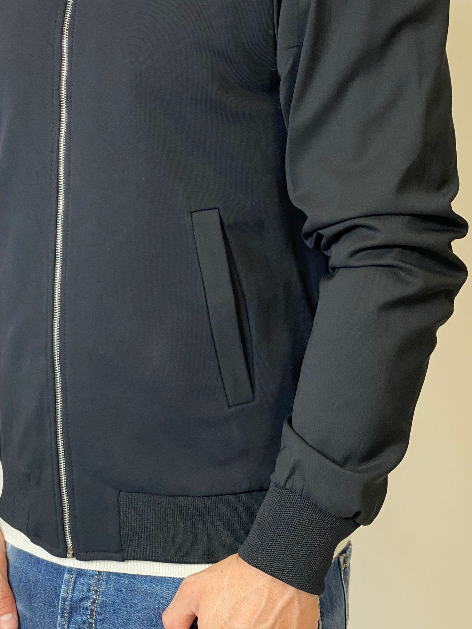 YES LONDON BOMBER NERO XMF3933