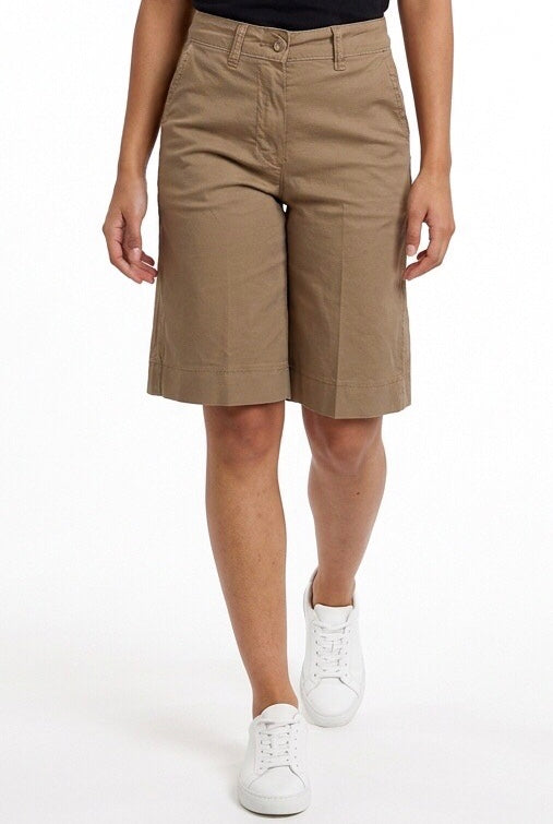 ACCADEMIA BERMUDA BEIGE