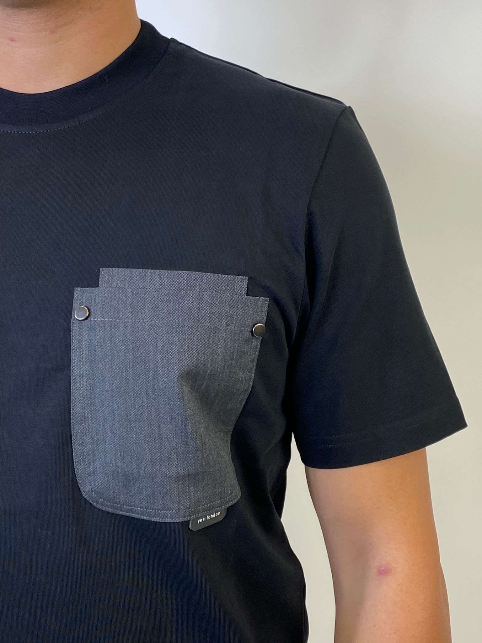 YES LONDON T-SHIRT XM4223