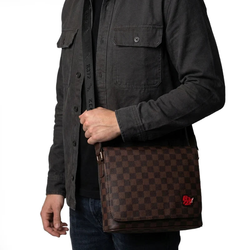 R372 M001 MESSENGER BROWN
