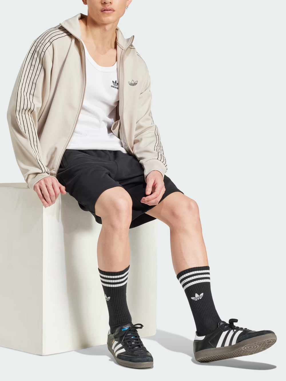 ADIDAS SHORT ESSENTIAL TREFOIL IY8520